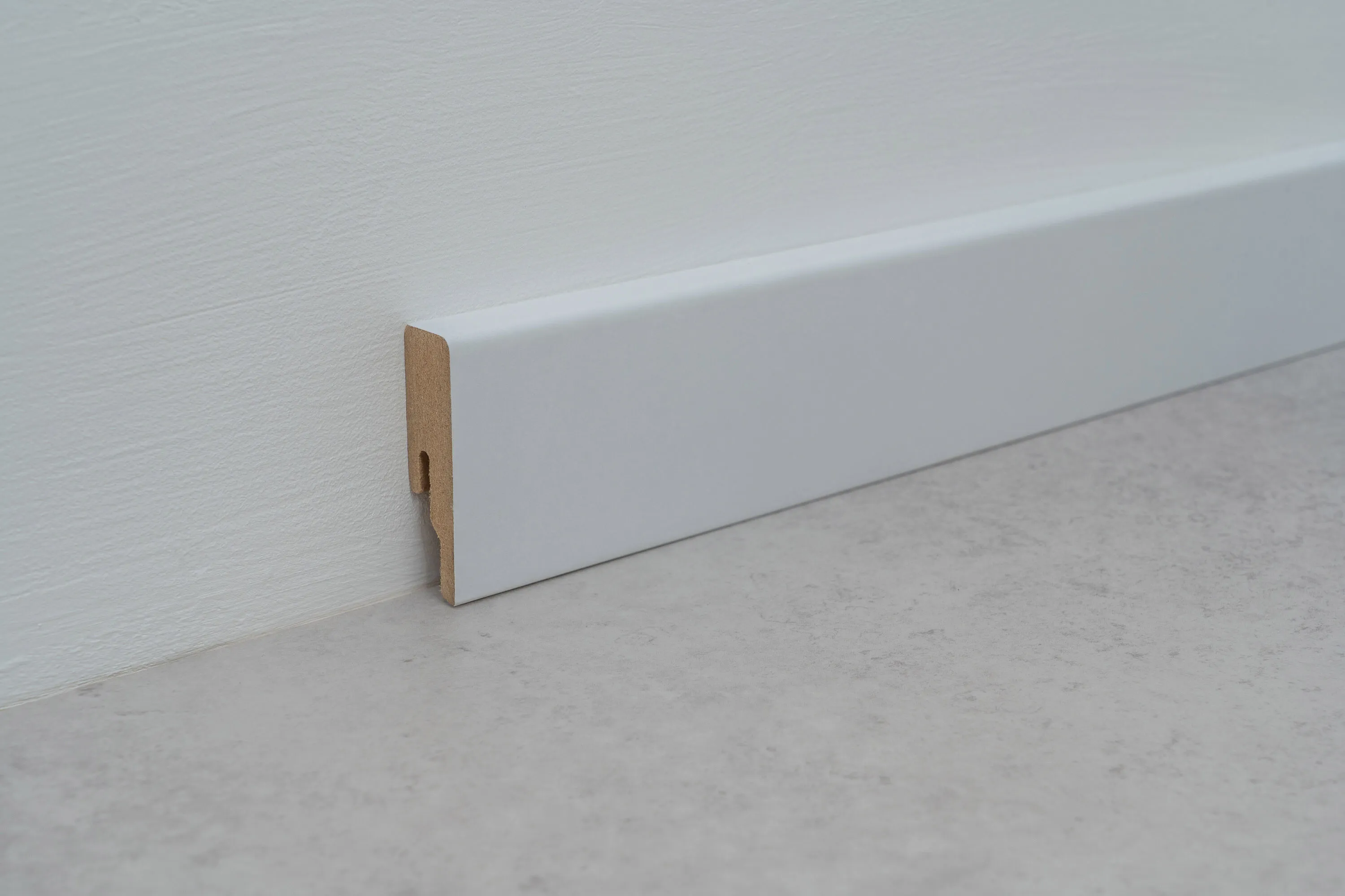 Accessories | Skirting board Contrast White 16 x 60 x 2380 mm | F01CT60