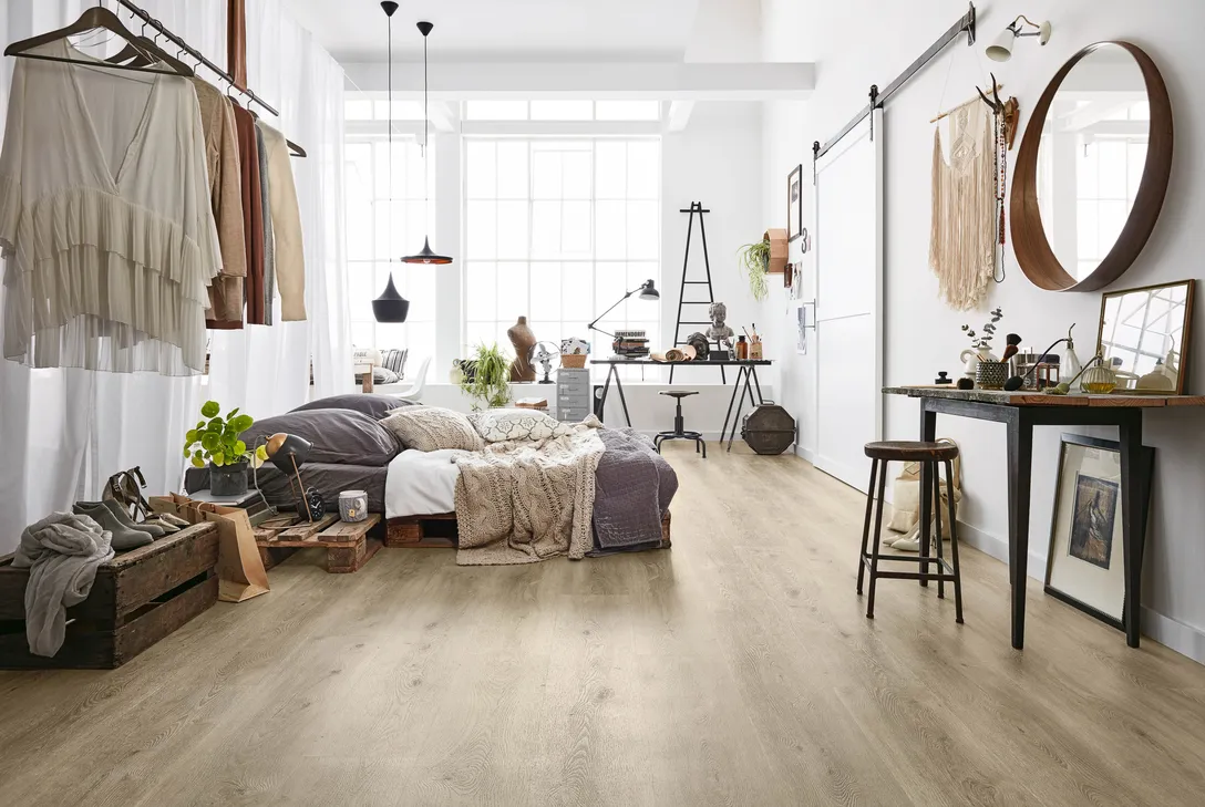 Designboden Rigid #ParisLoft RLC199W6 Schlafzimmer Bett Holzoptik Vinylboden
